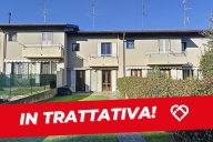 casa indipendente in vendita a Carnago