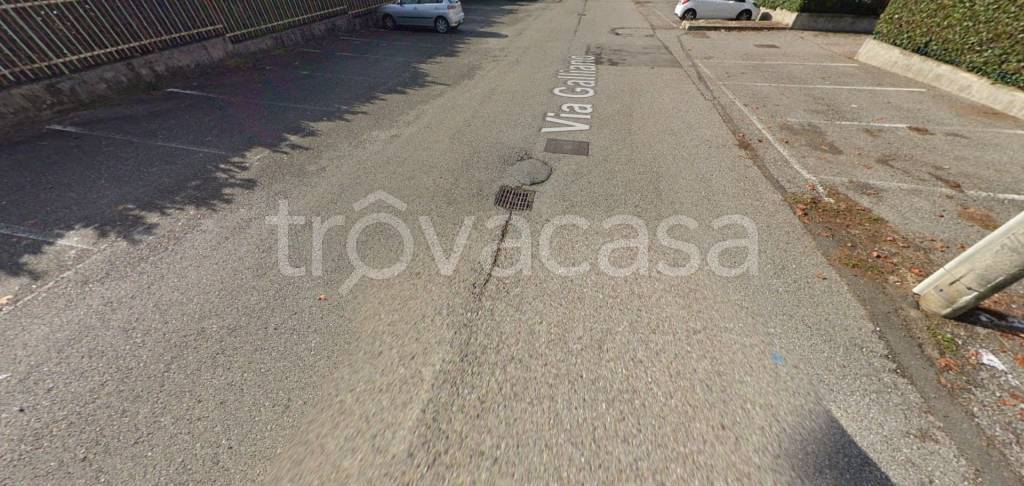 capannone in vendita a Carnago