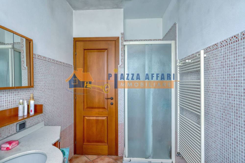 casa indipendente in vendita a Carnago