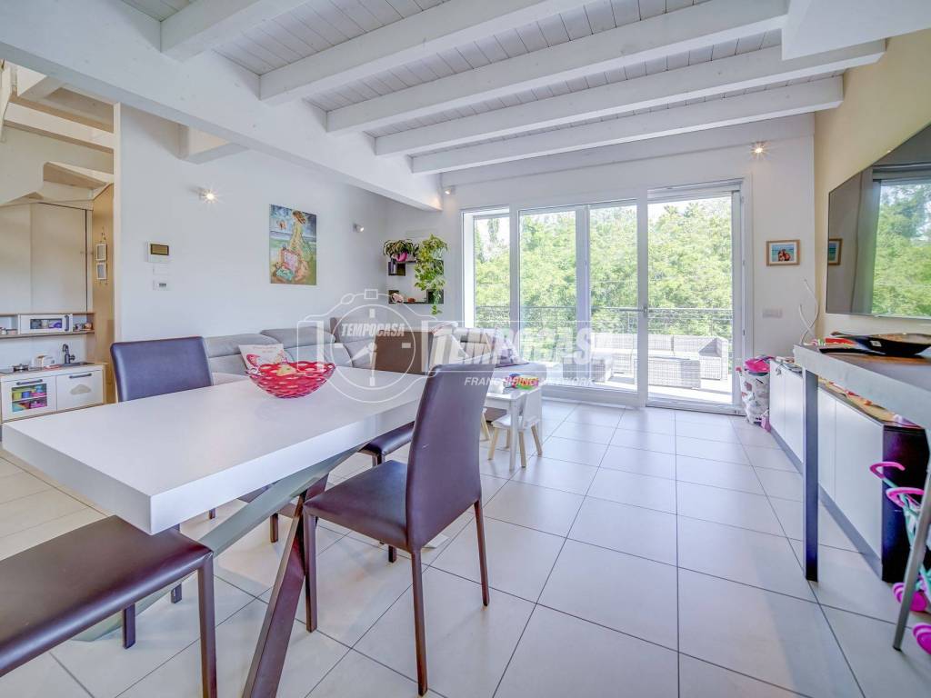 appartamento in vendita a Carnago