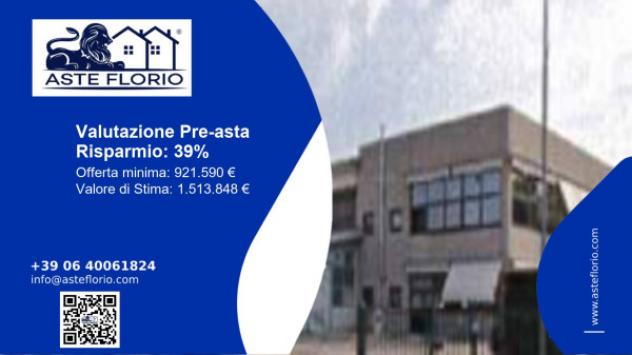 locale commerciale in vendita a Carnago