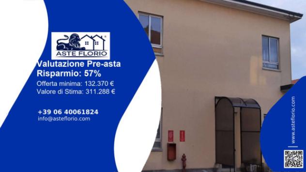 locale commerciale in vendita a Carnago