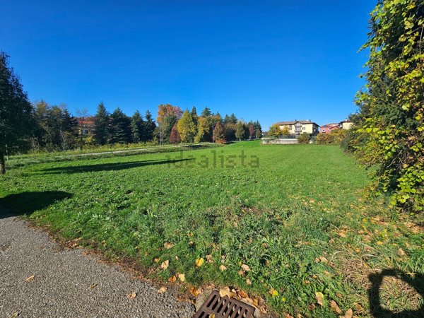 terreno edificabile in vendita a Carnago