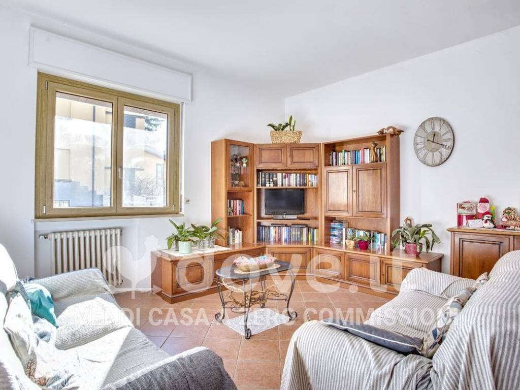 casa indipendente in vendita a Carnago