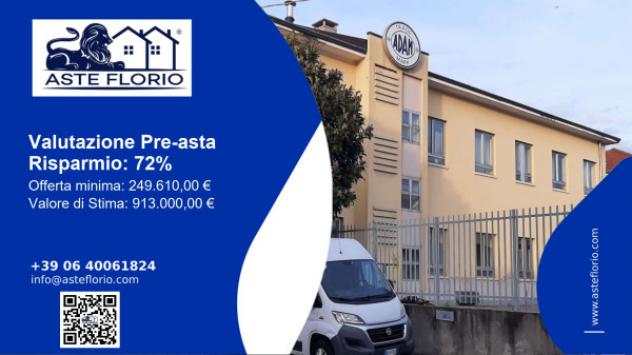 locale commerciale in vendita a Carnago