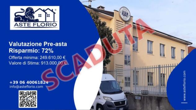 locale commerciale in vendita a Carnago