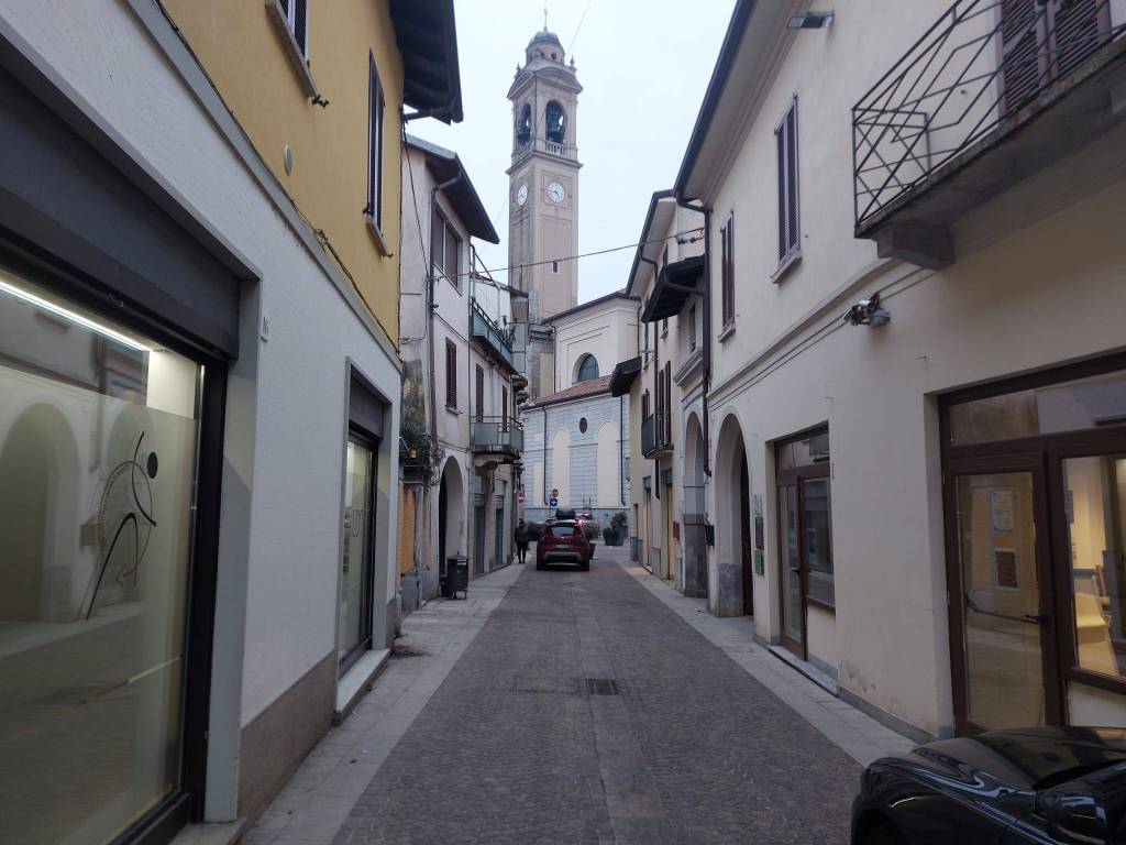 casa indipendente in vendita a Carnago