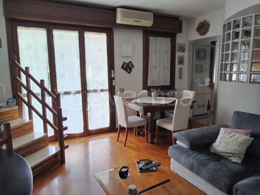 appartamento in vendita a Carnago