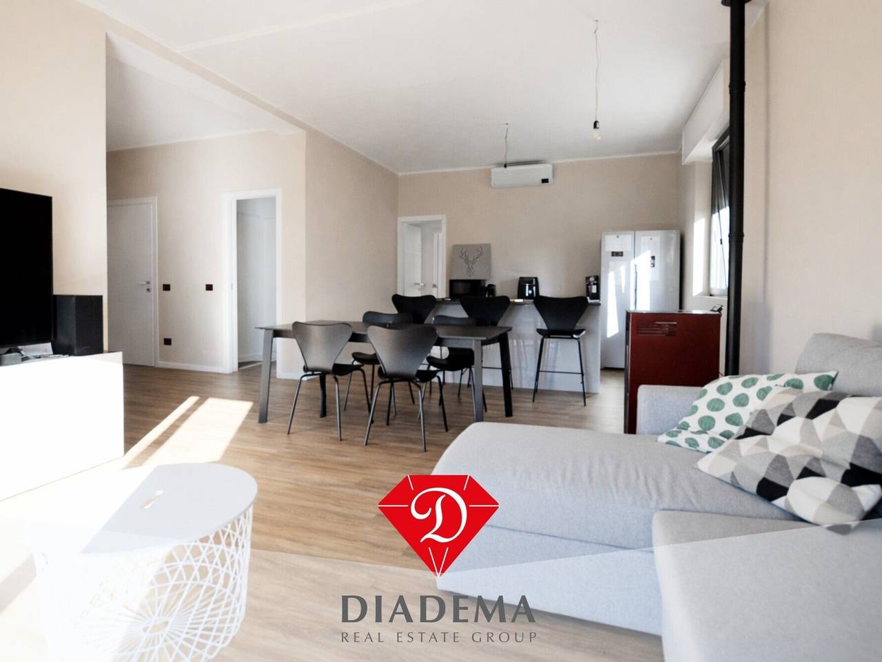 casa indipendente in vendita a Carnago in zona Rovate