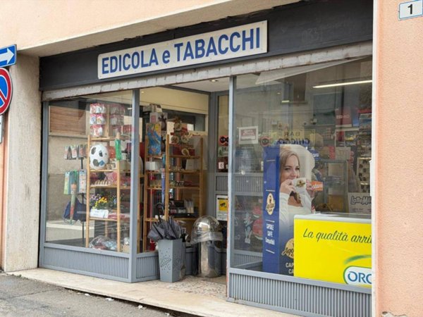 negozio in vendita a Carnago