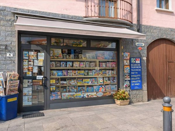 negozio in vendita a Carnago