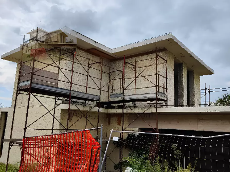 casa indipendente in vendita a Carnago in zona Rovate