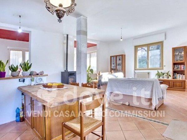 casa indipendente in vendita a Carnago