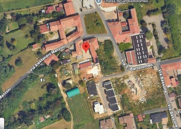 appartamento in vendita a Carnago in zona Rovate