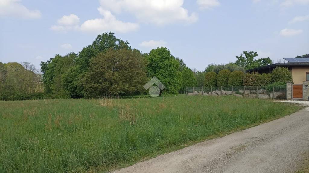terreno agricolo in vendita a Carnago