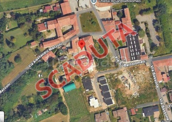 appartamento in vendita a Carnago in zona Rovate