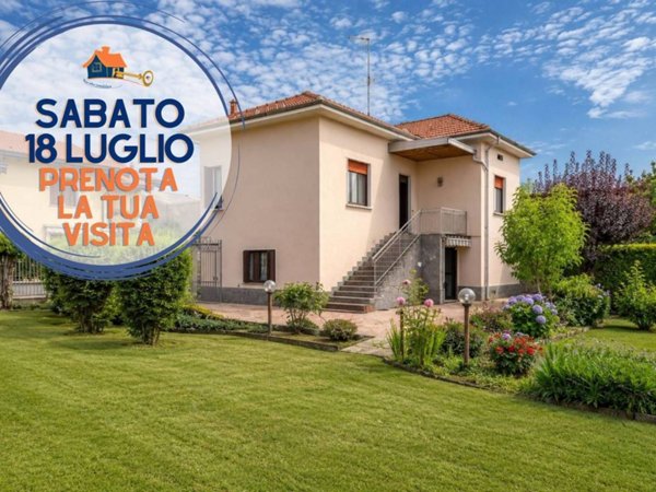casa indipendente in vendita a Carnago in zona Rovate