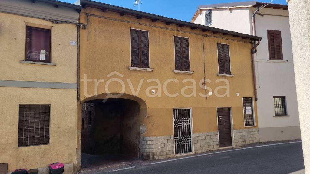 casa indipendente in vendita a Carnago