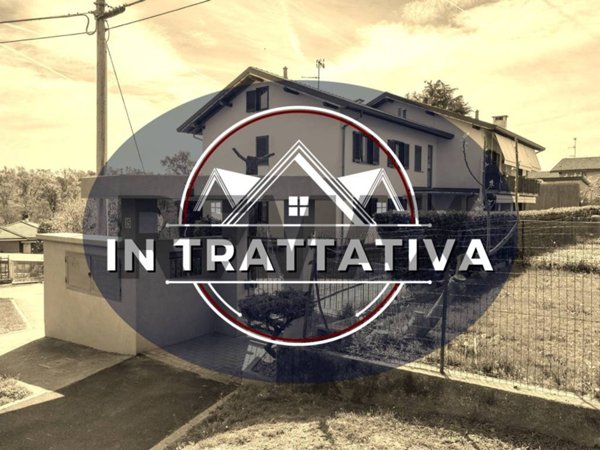 appartamento in vendita a Carnago in zona Rovate