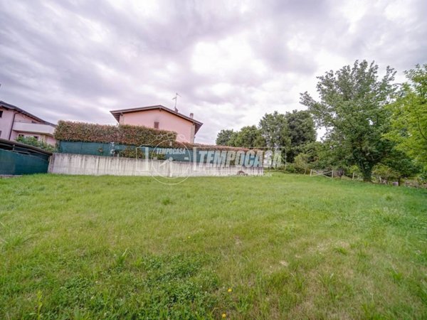 terreno edificabile in vendita a Carnago in zona Rovate