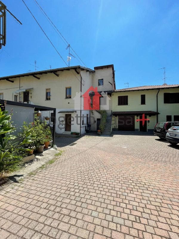 appartamento in vendita a Carnago