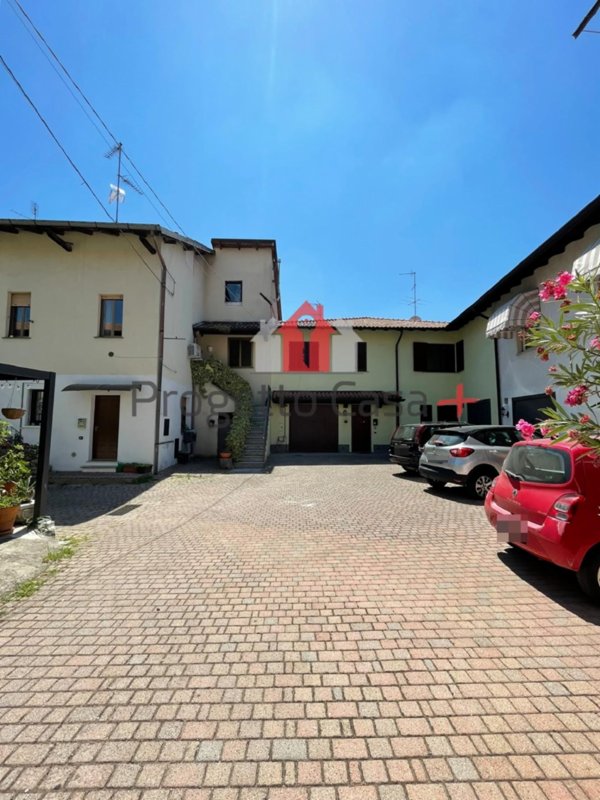 appartamento in vendita a Carnago