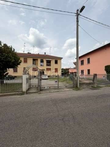 appartamento in vendita a Carnago in zona Rovate