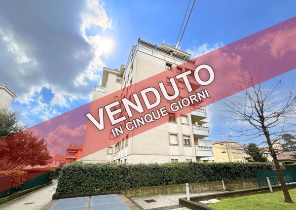 appartamento in vendita a Caronno Pertusella