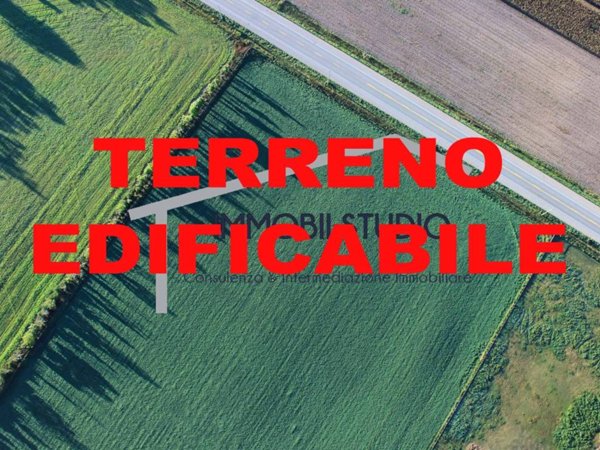 terreno edificabile in vendita a Caronno Pertusella