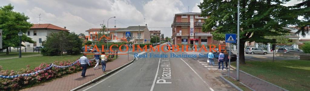 negozio in vendita a Caronno Pertusella