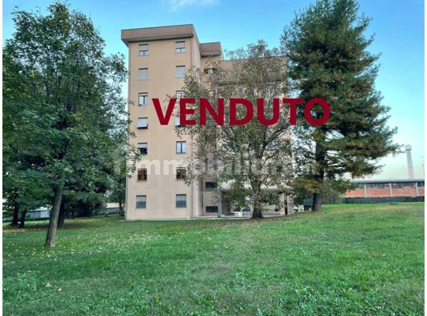appartamento in vendita a Caronno Pertusella