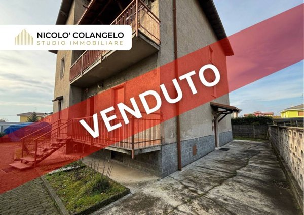 appartamento in vendita a Caronno Pertusella