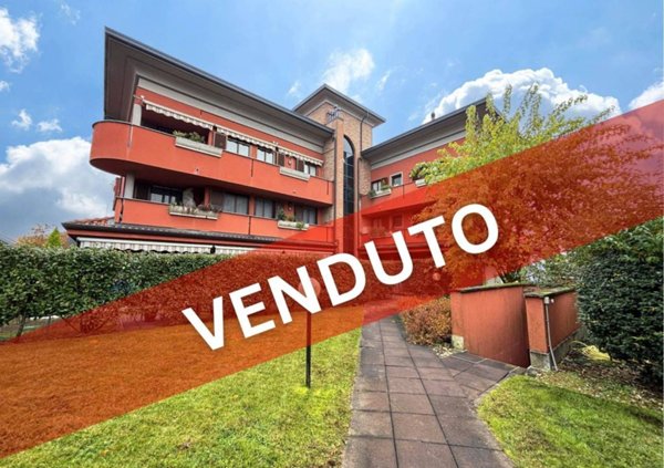 appartamento in vendita a Caronno Pertusella