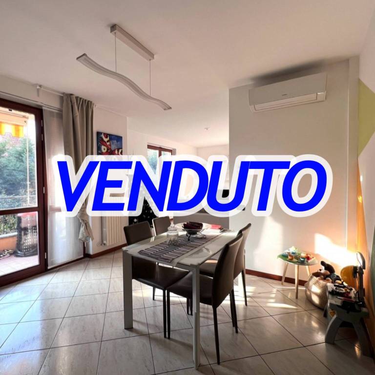 appartamento in vendita a Caronno Pertusella