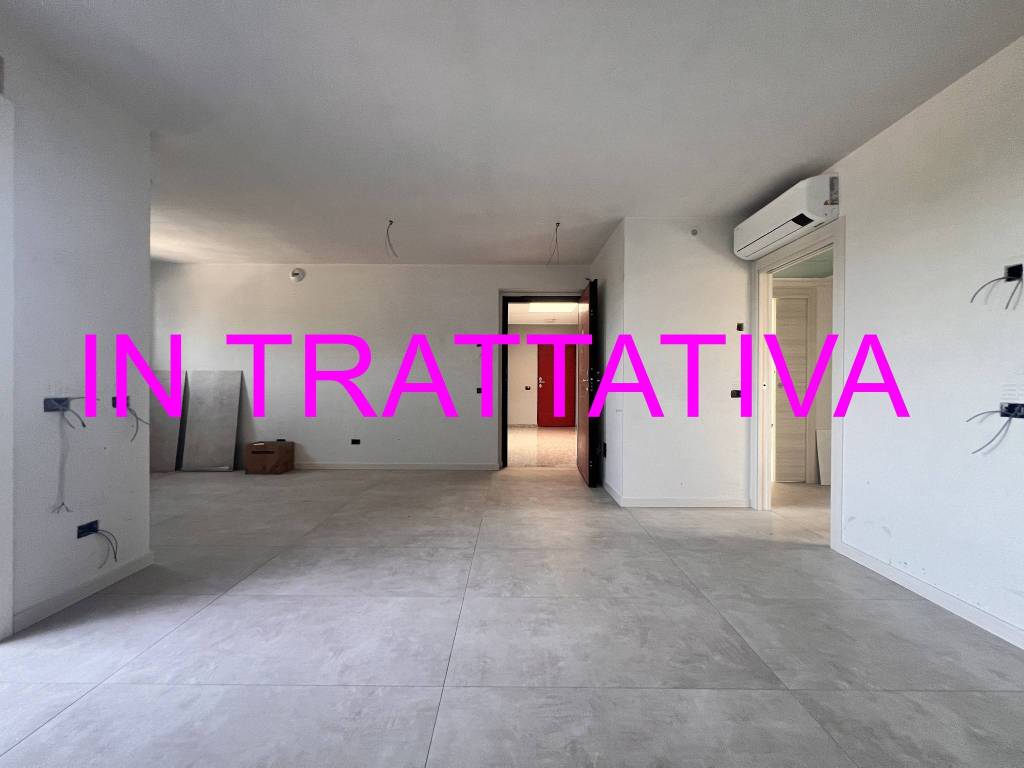 appartamento in vendita a Caronno Pertusella