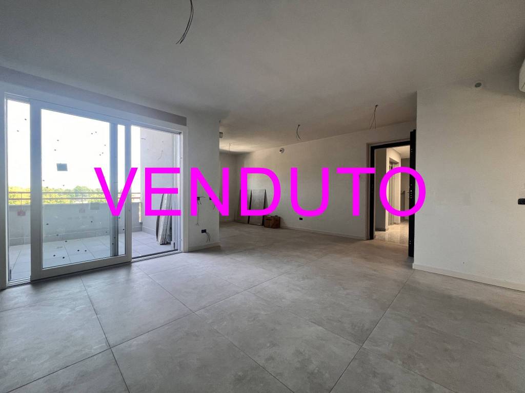 appartamento in vendita a Caronno Pertusella