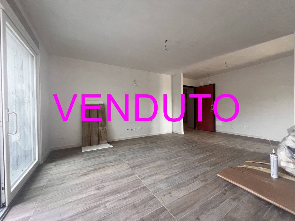 appartamento in vendita a Caronno Pertusella