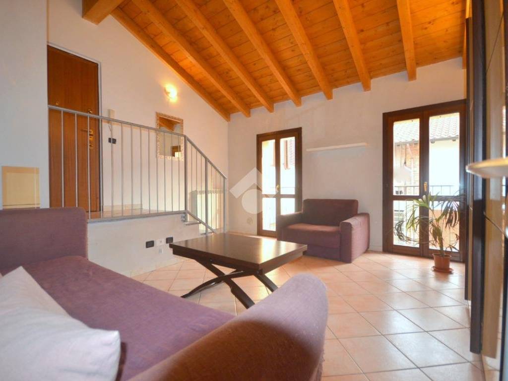 appartamento in vendita a Caronno Pertusella