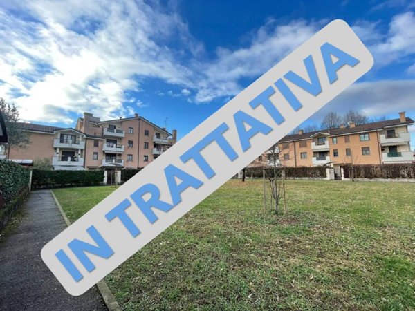 appartamento in vendita a Caronno Pertusella