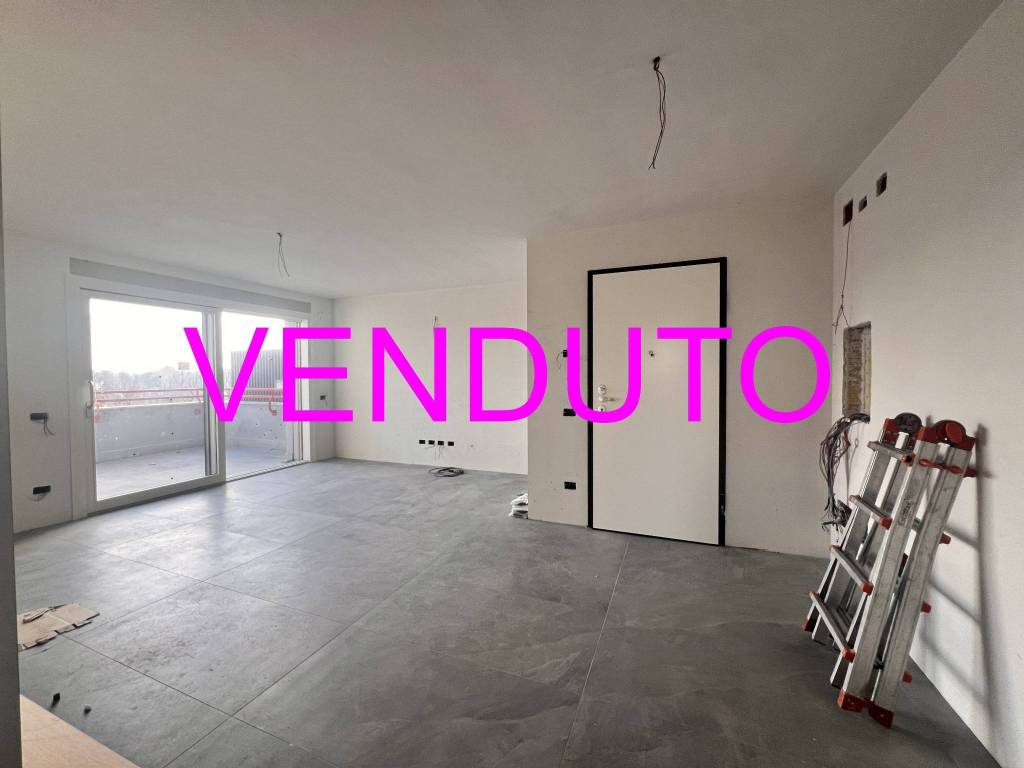 appartamento in vendita a Caronno Pertusella