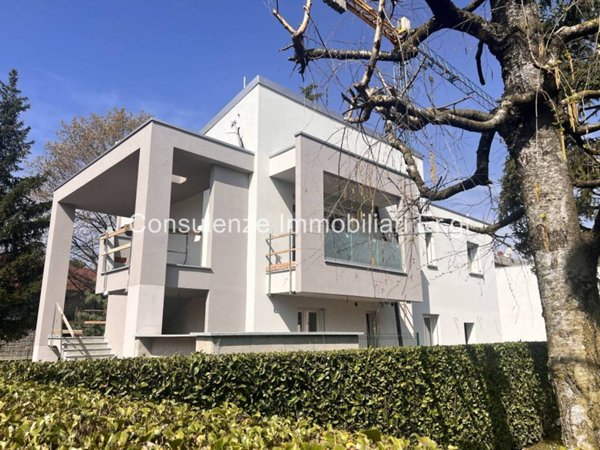 appartamento in vendita a Caronno Pertusella