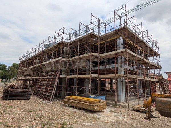 appartamento in vendita a Caronno Pertusella