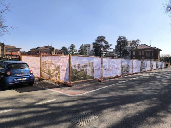 appartamento in vendita a Caronno Pertusella
