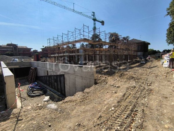 appartamento in vendita a Caronno Pertusella