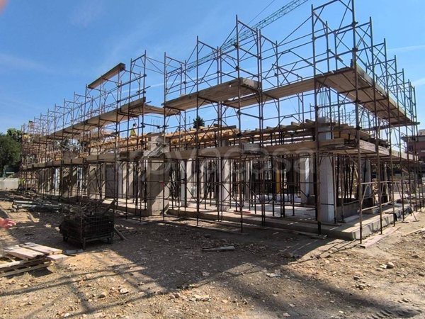 appartamento in vendita a Caronno Pertusella