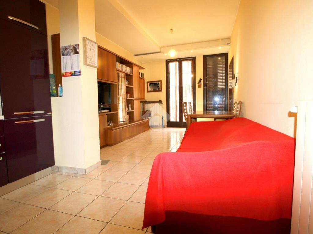 appartamento in vendita a Caronno Pertusella