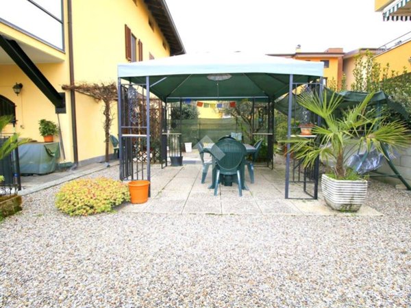 appartamento in vendita a Caronno Pertusella