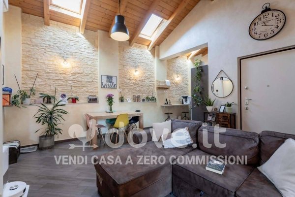 appartamento in vendita a Caronno Pertusella