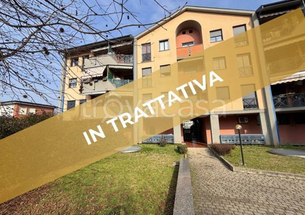 appartamento in vendita a Caronno Pertusella