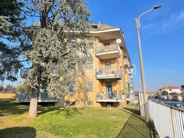 appartamento in vendita a Caronno Pertusella